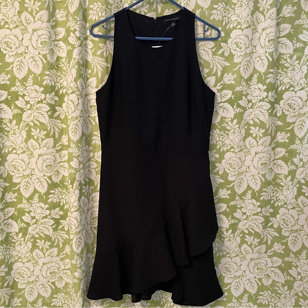 Banana Republic Ruffled Hem Dress